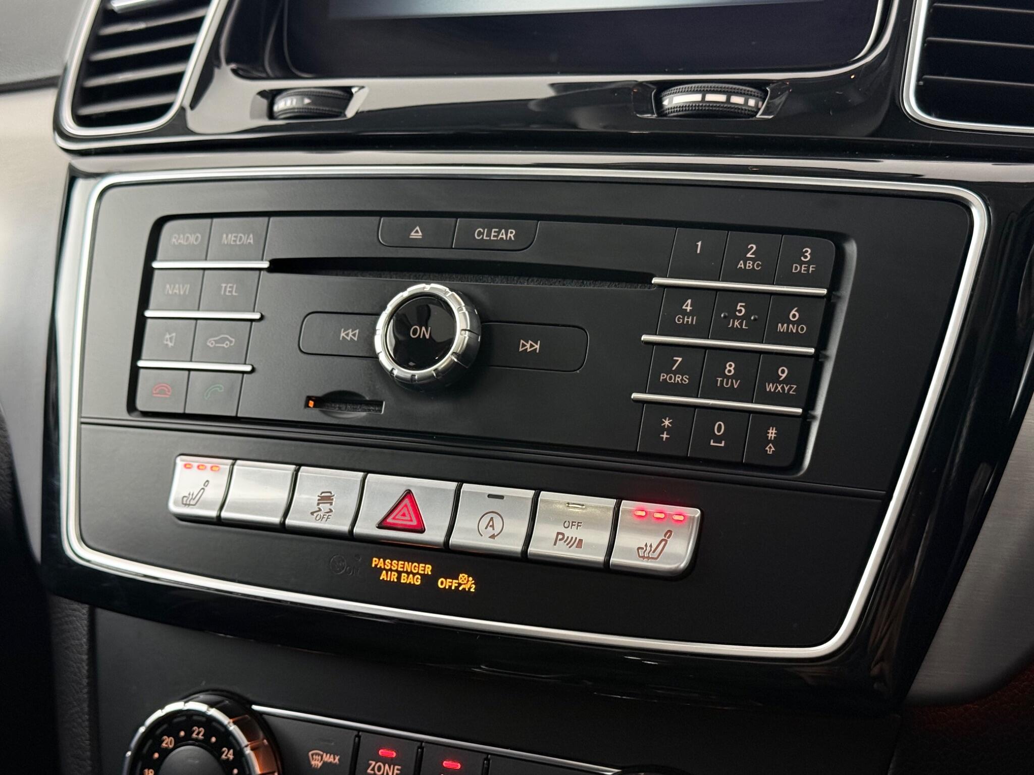 Mercedes-Benz GLE view 21