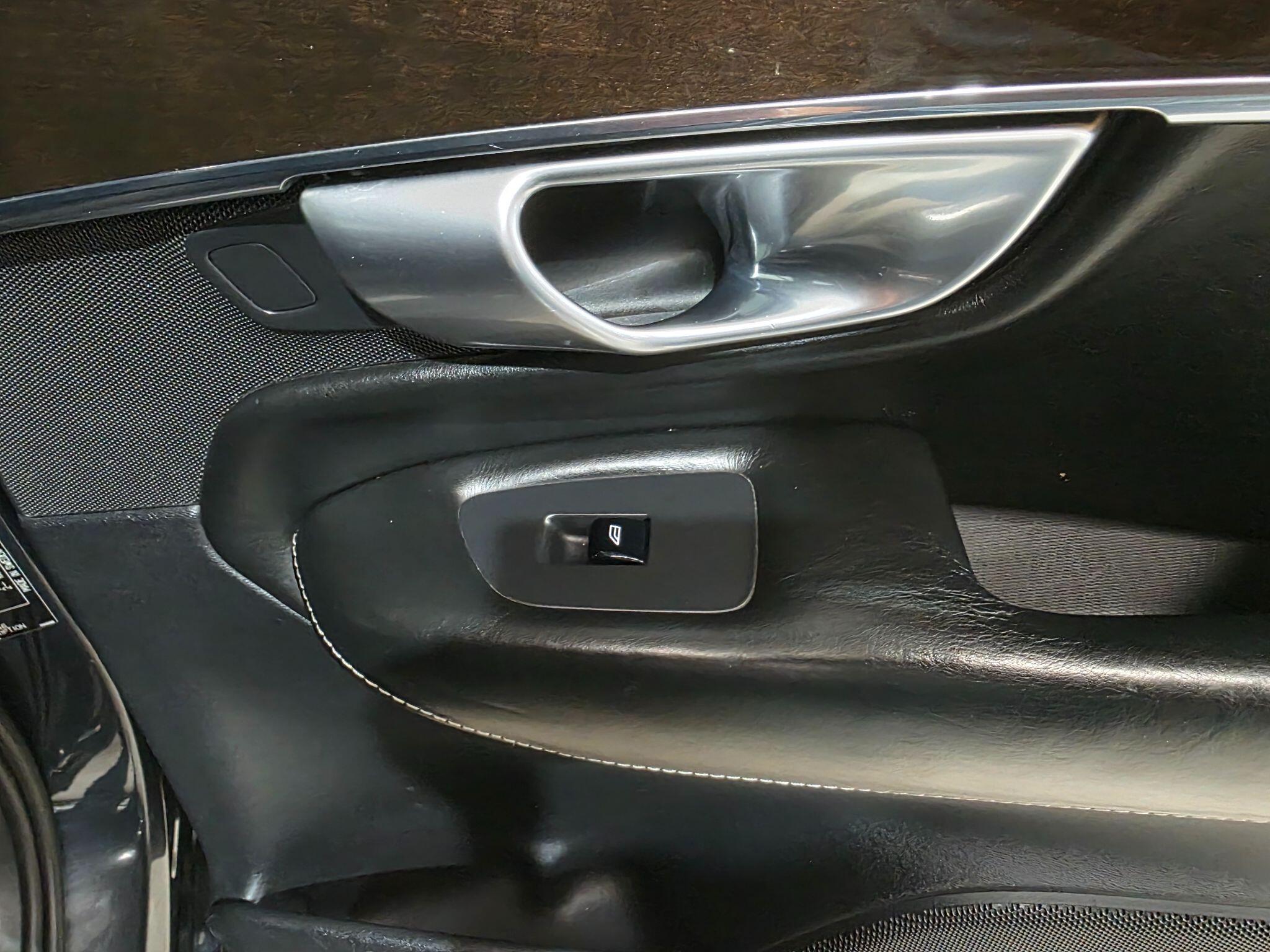 Volvo XC90 view 24