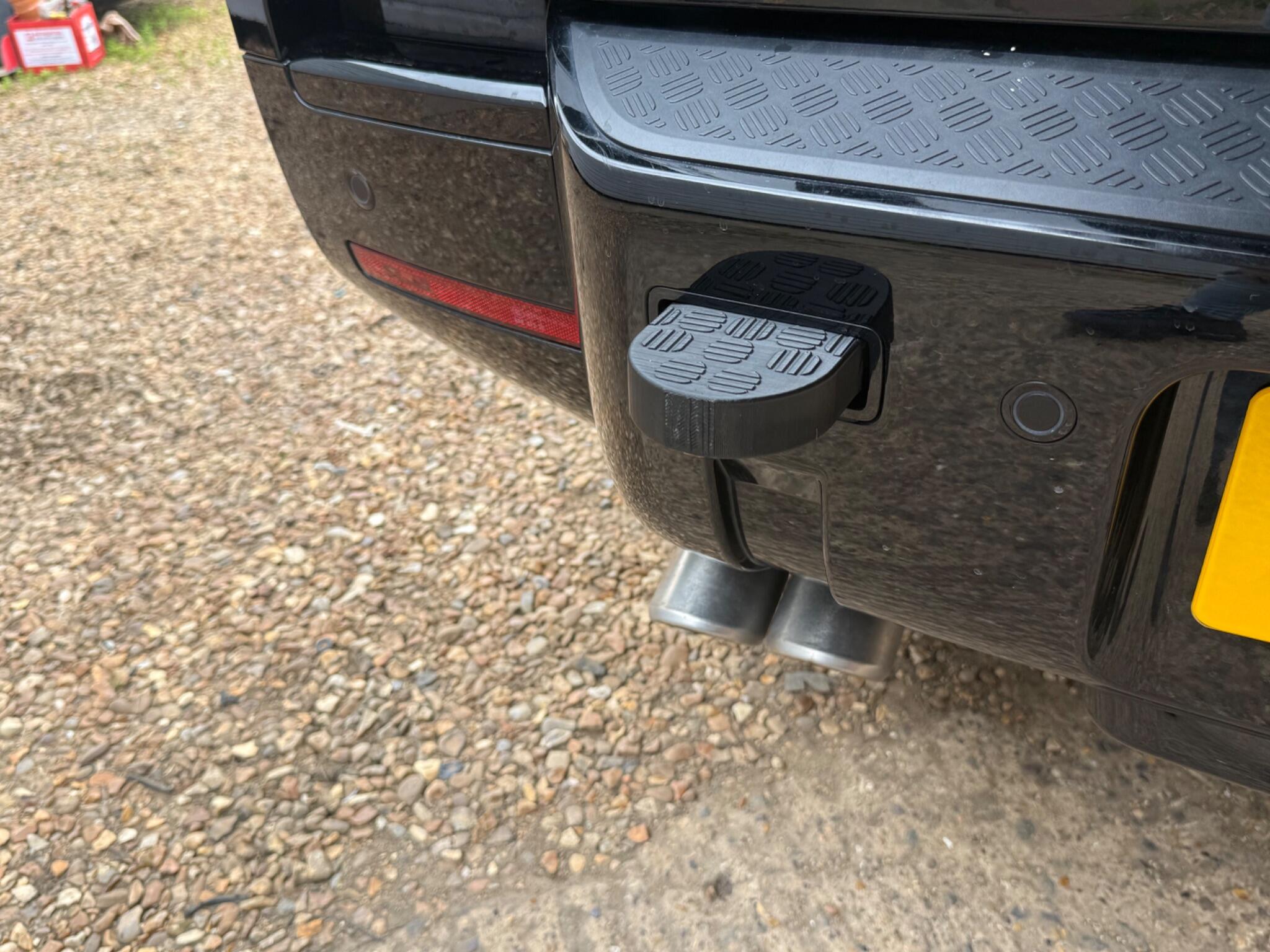 Land Rover Defender 130 view 50