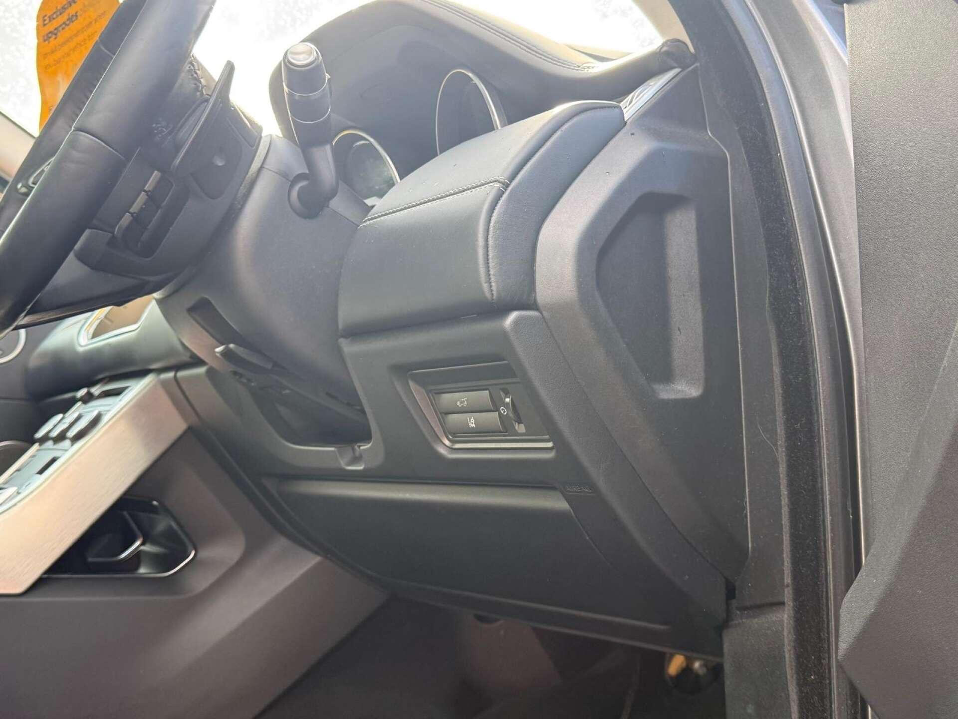 Land Rover Range Rover Evoque view 36
