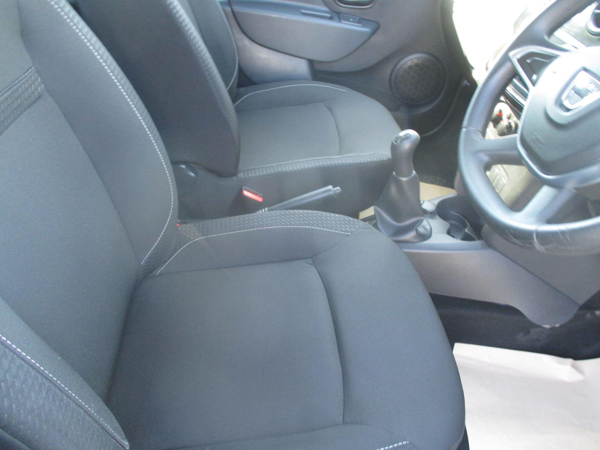 Dacia Sandero view 22