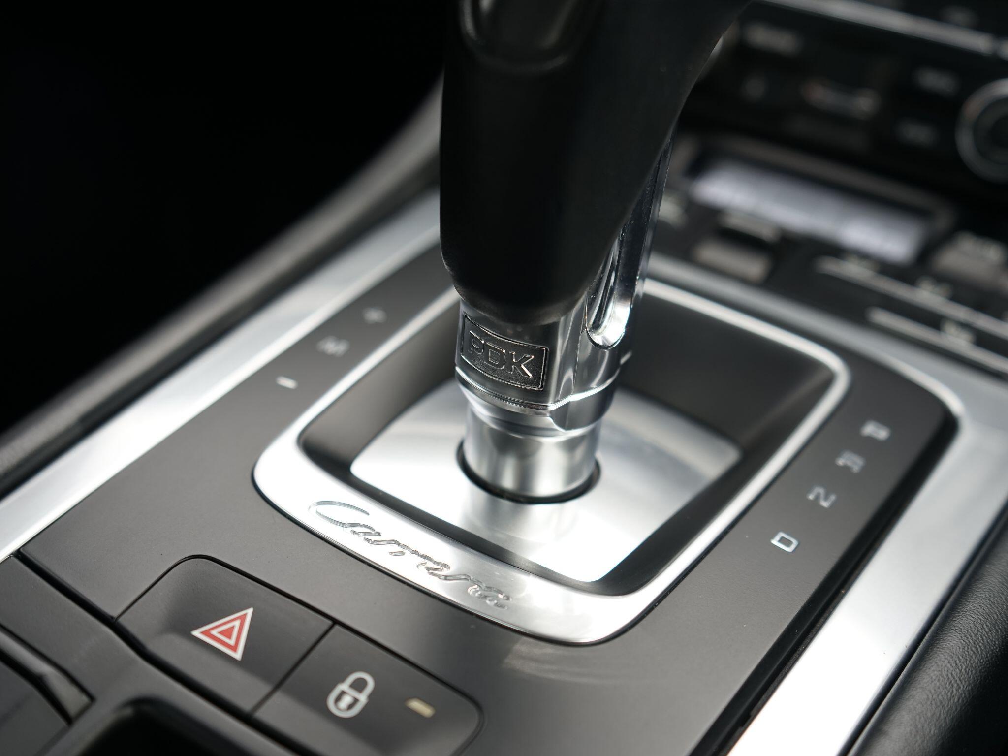 Porsche 911 view 33