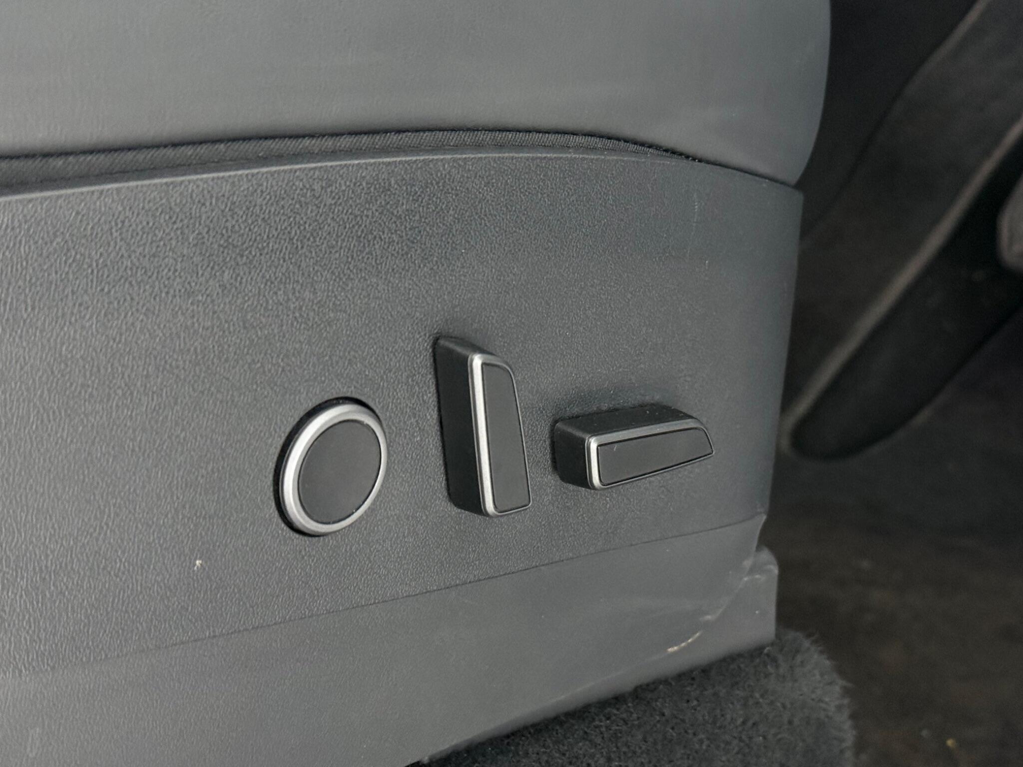 Tesla Model Y view 22