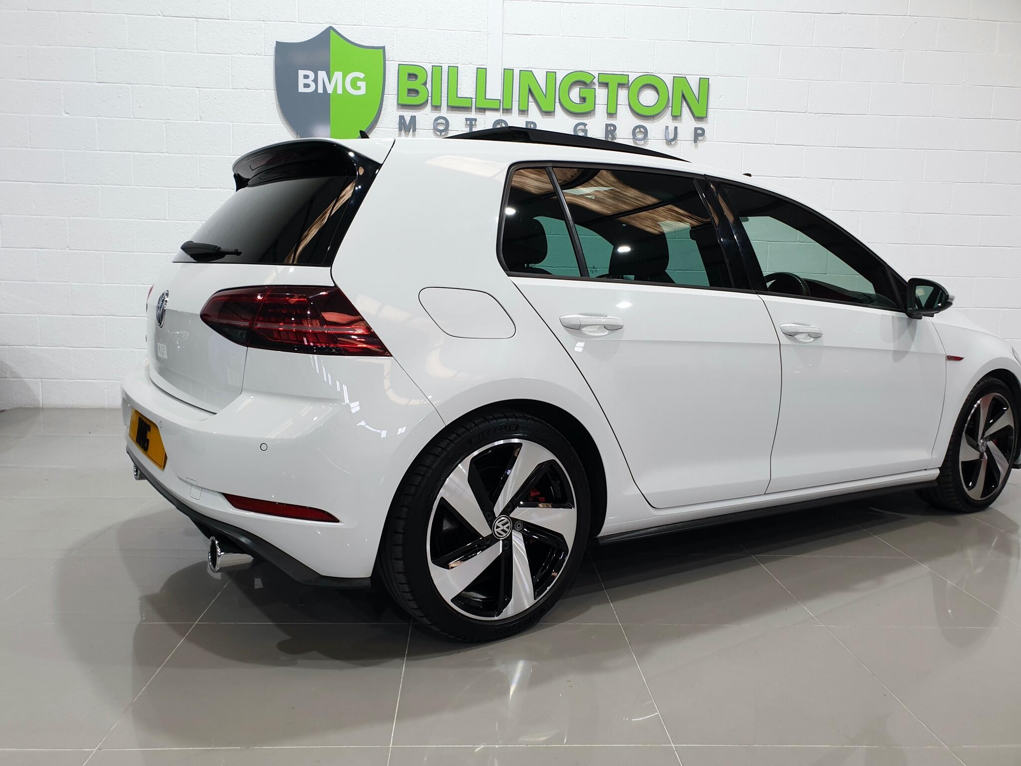 Volkswagen Golf view 17