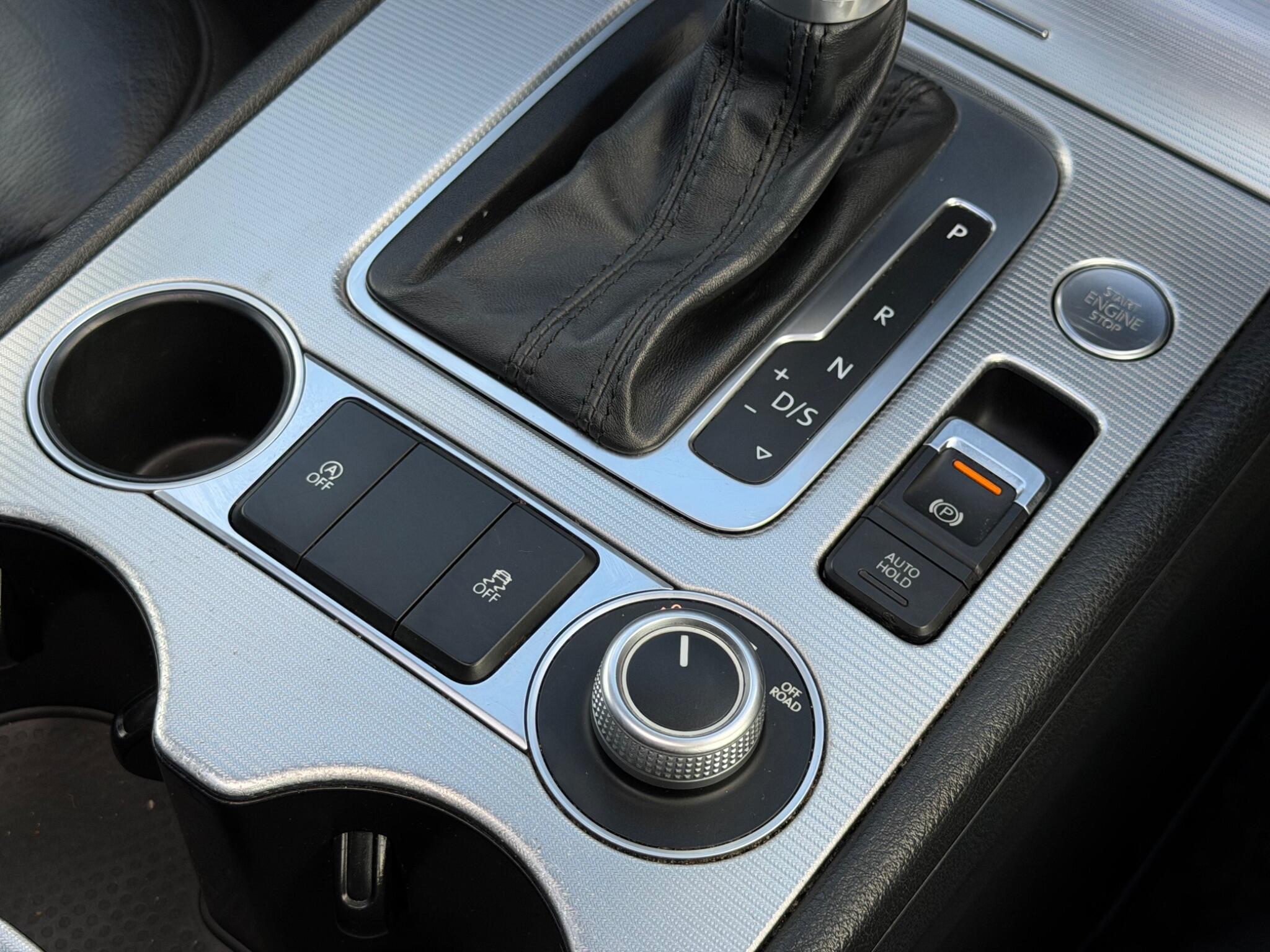 Volkswagen Touareg view 44