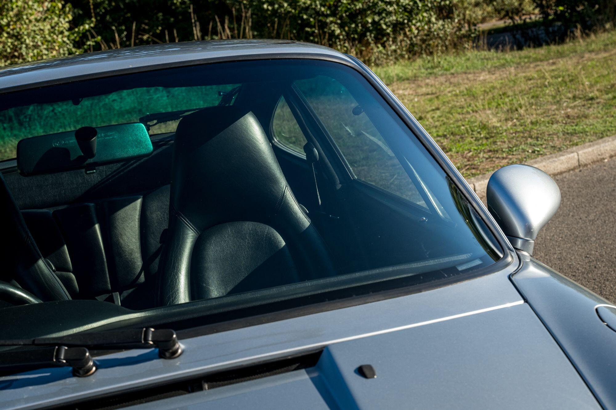 Porsche 911 view 13