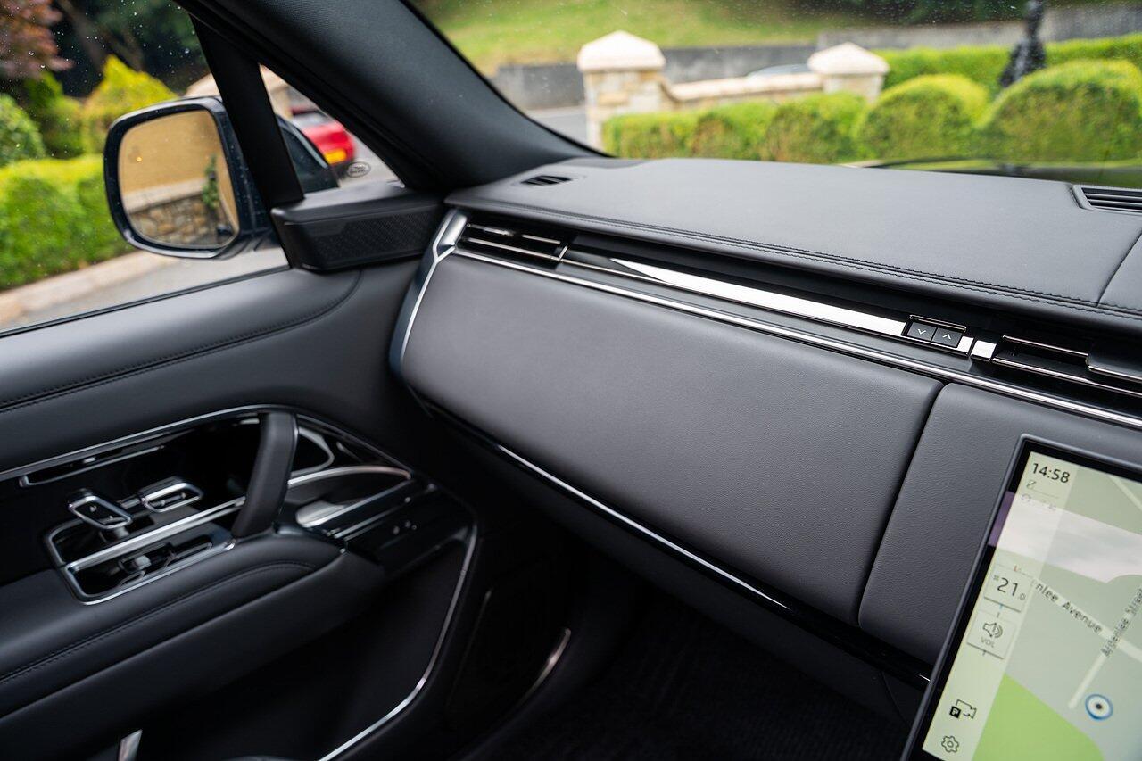 Land Rover Range Rover view 67