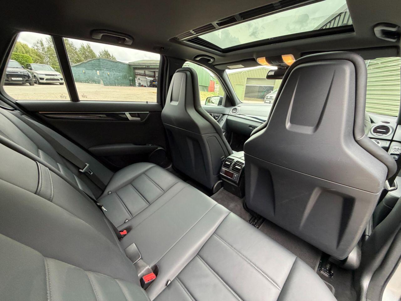 Mercedes-Benz C Class view 44