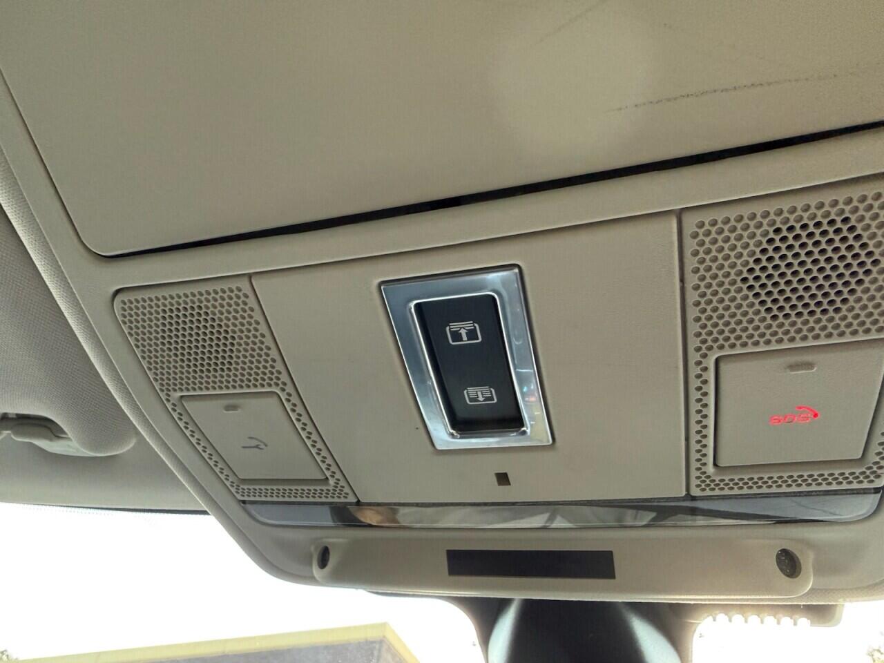 Land Rover Range Rover Evoque view 15
