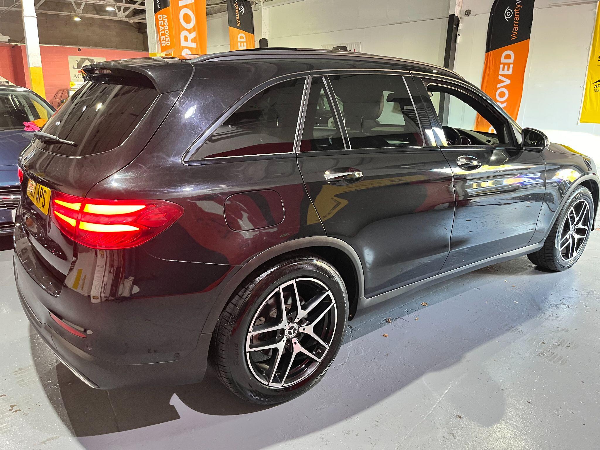Mercedes-Benz GLC view 89
