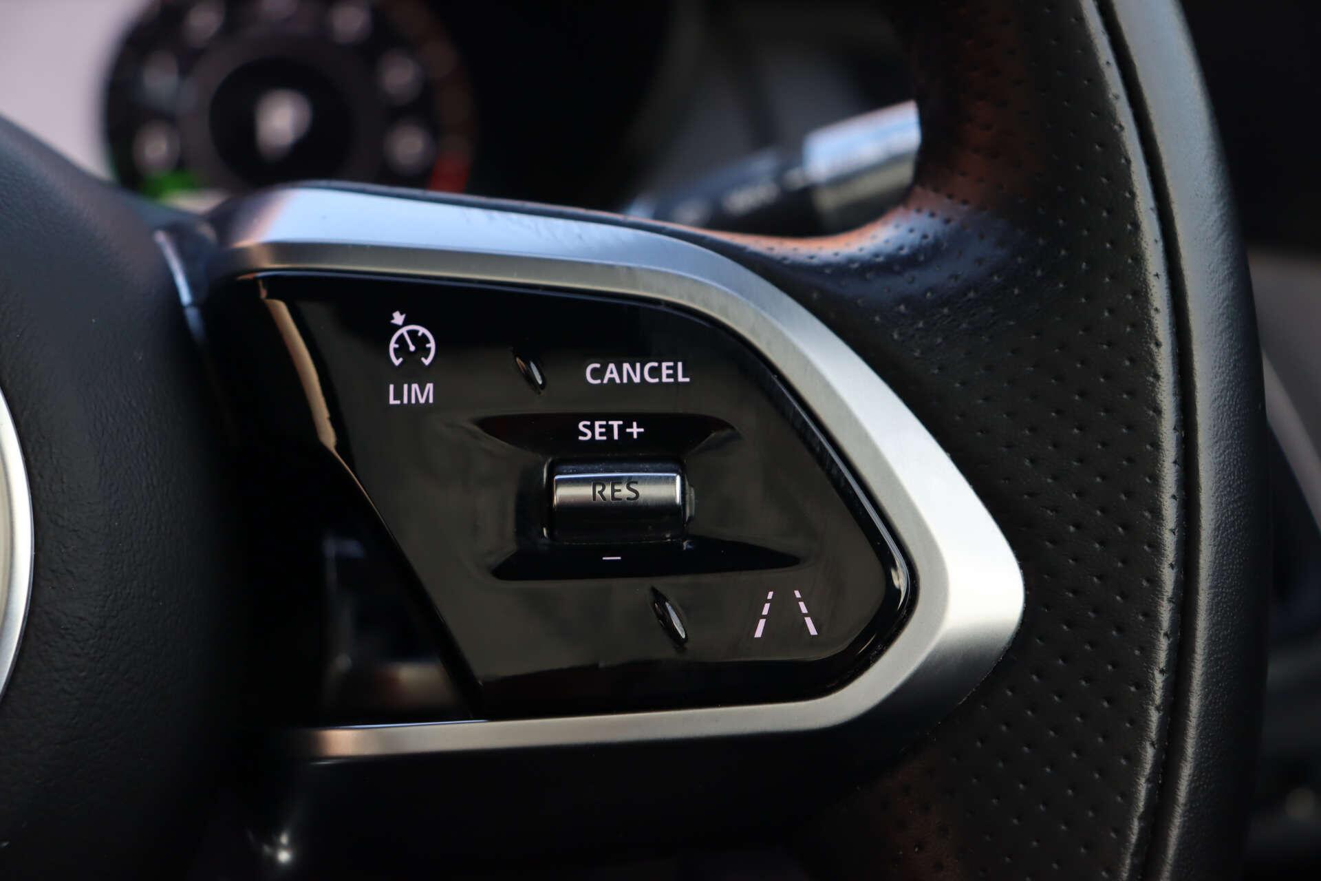 Jaguar E-Pace view 35