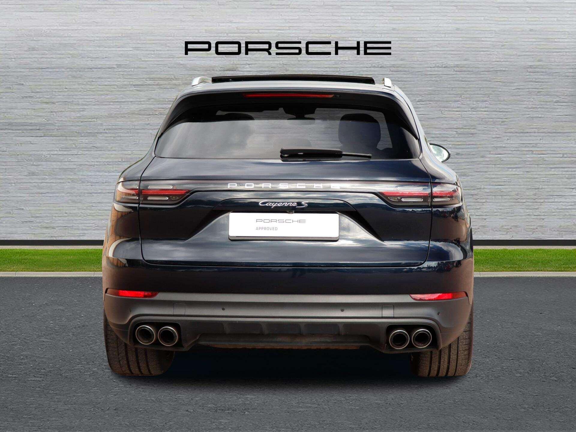 Porsche Cayenne view 4