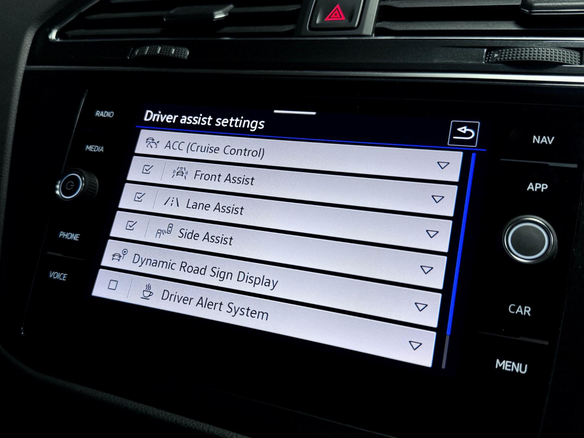Volkswagen Tiguan view 53