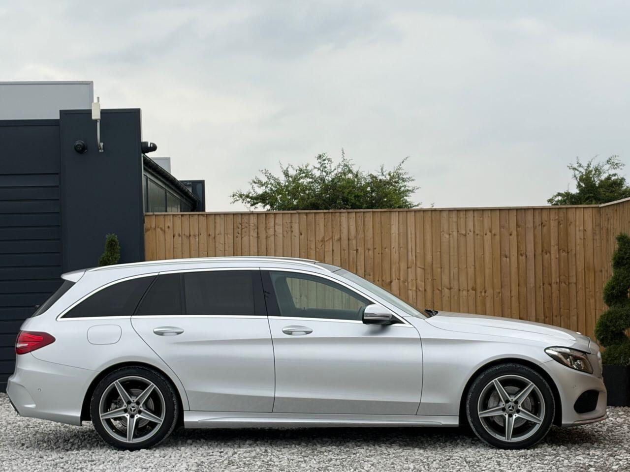 Mercedes-Benz C-Class view 9