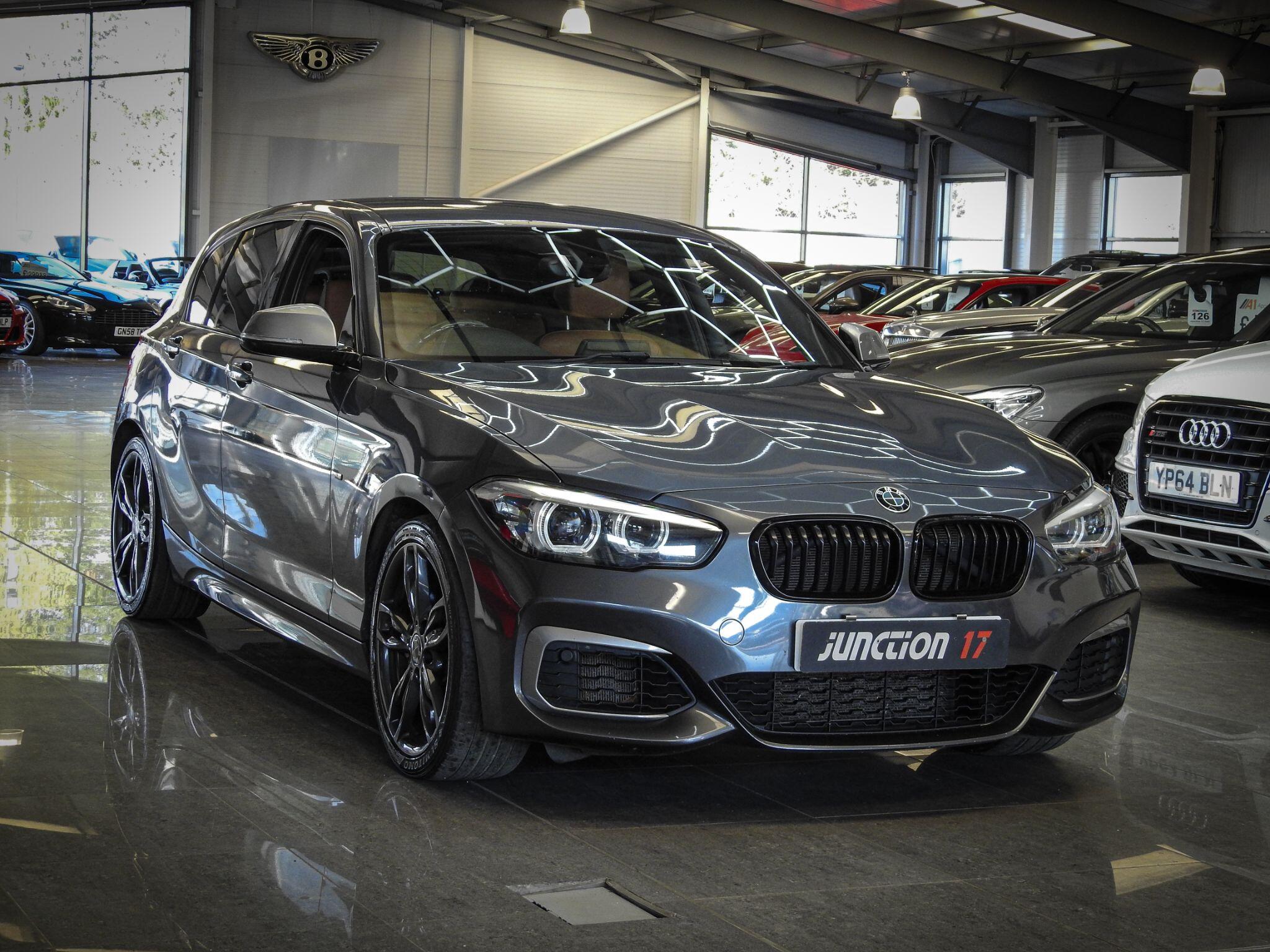 BMW 1 Series view 6