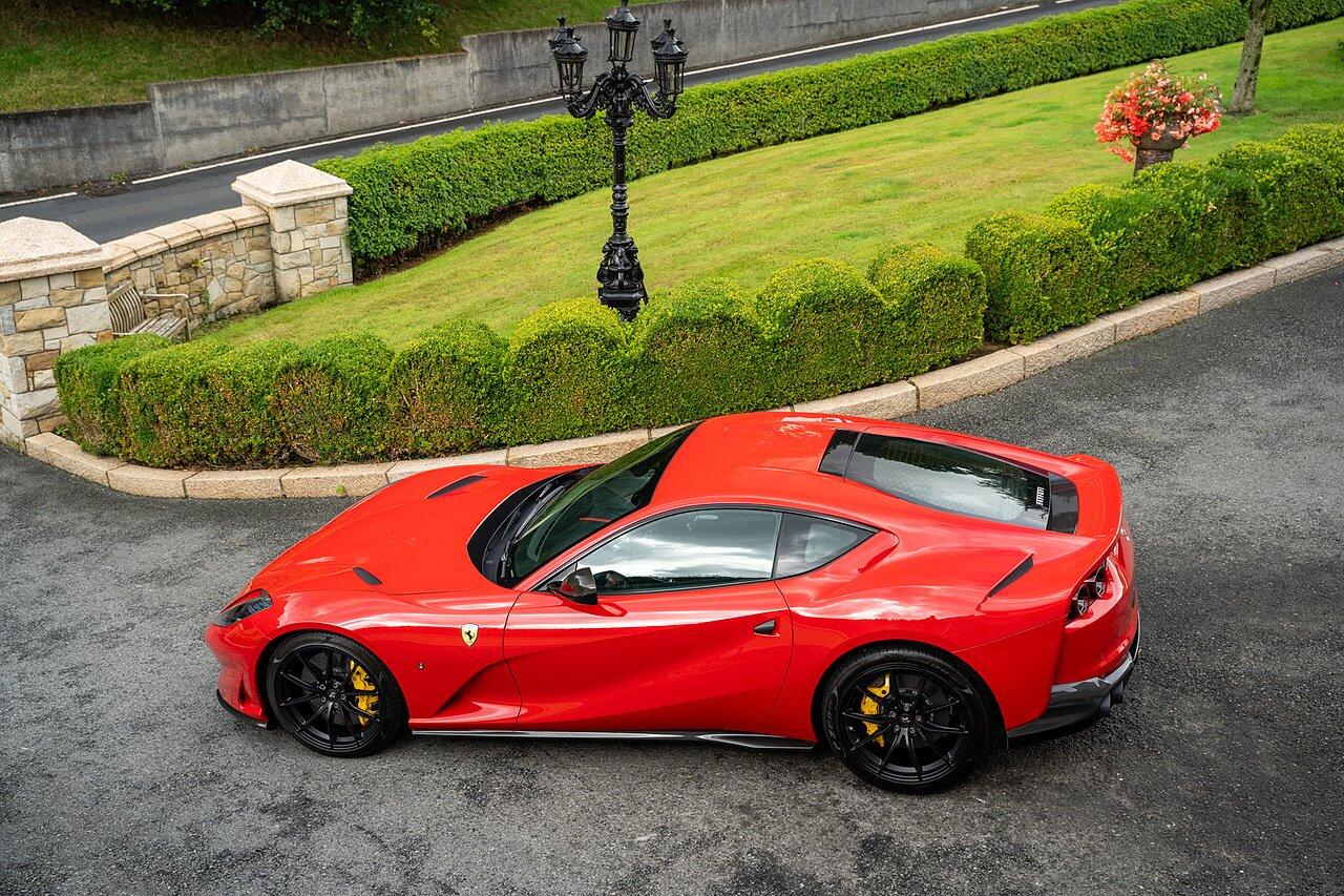 Ferrari 812 view 105