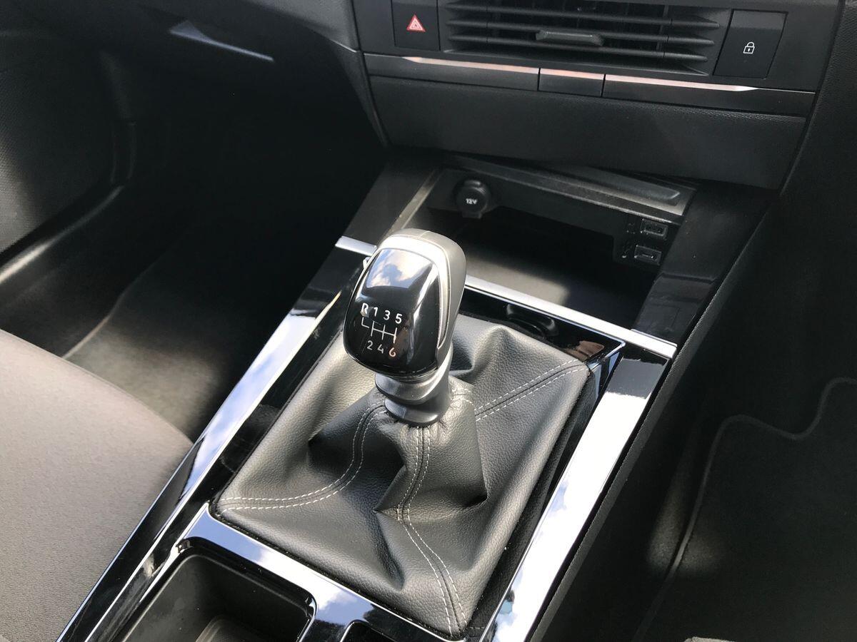 Vauxhall Astra view 22