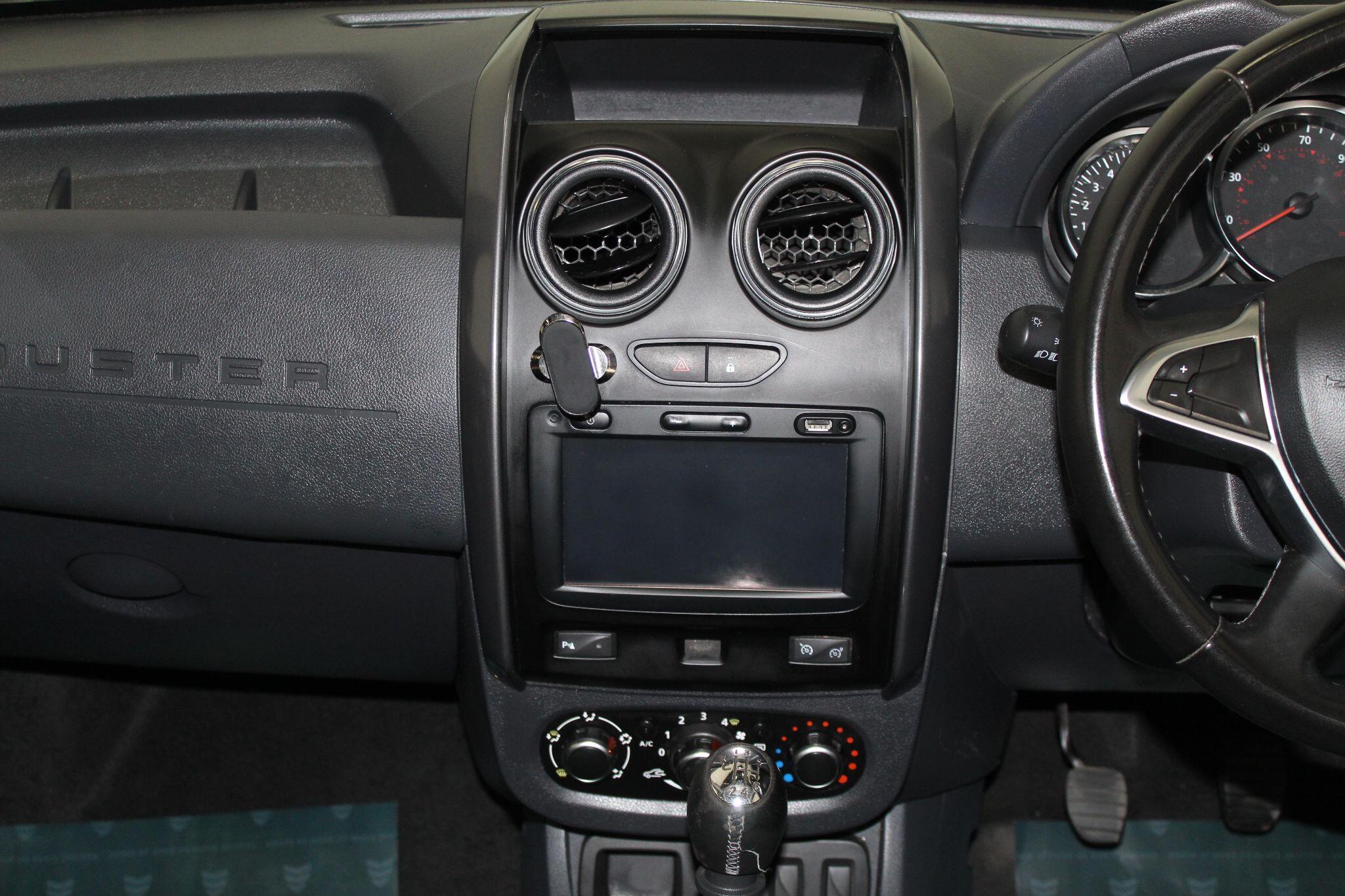 Dacia Duster view 33