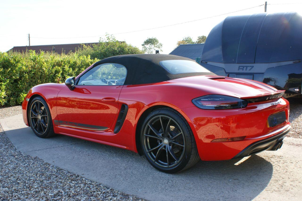Porsche 718 Boxster view 70