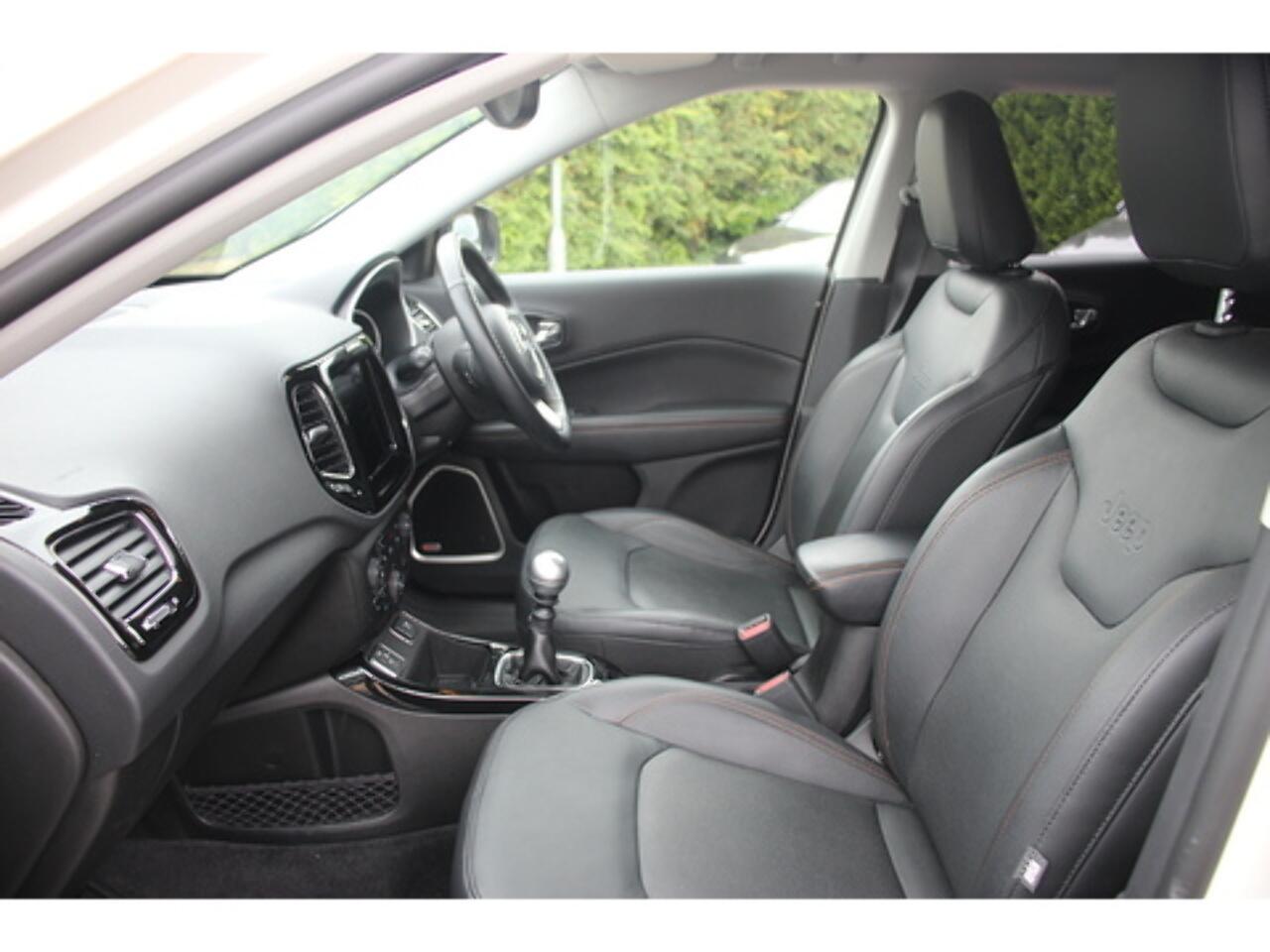 Jeep Compass view 17