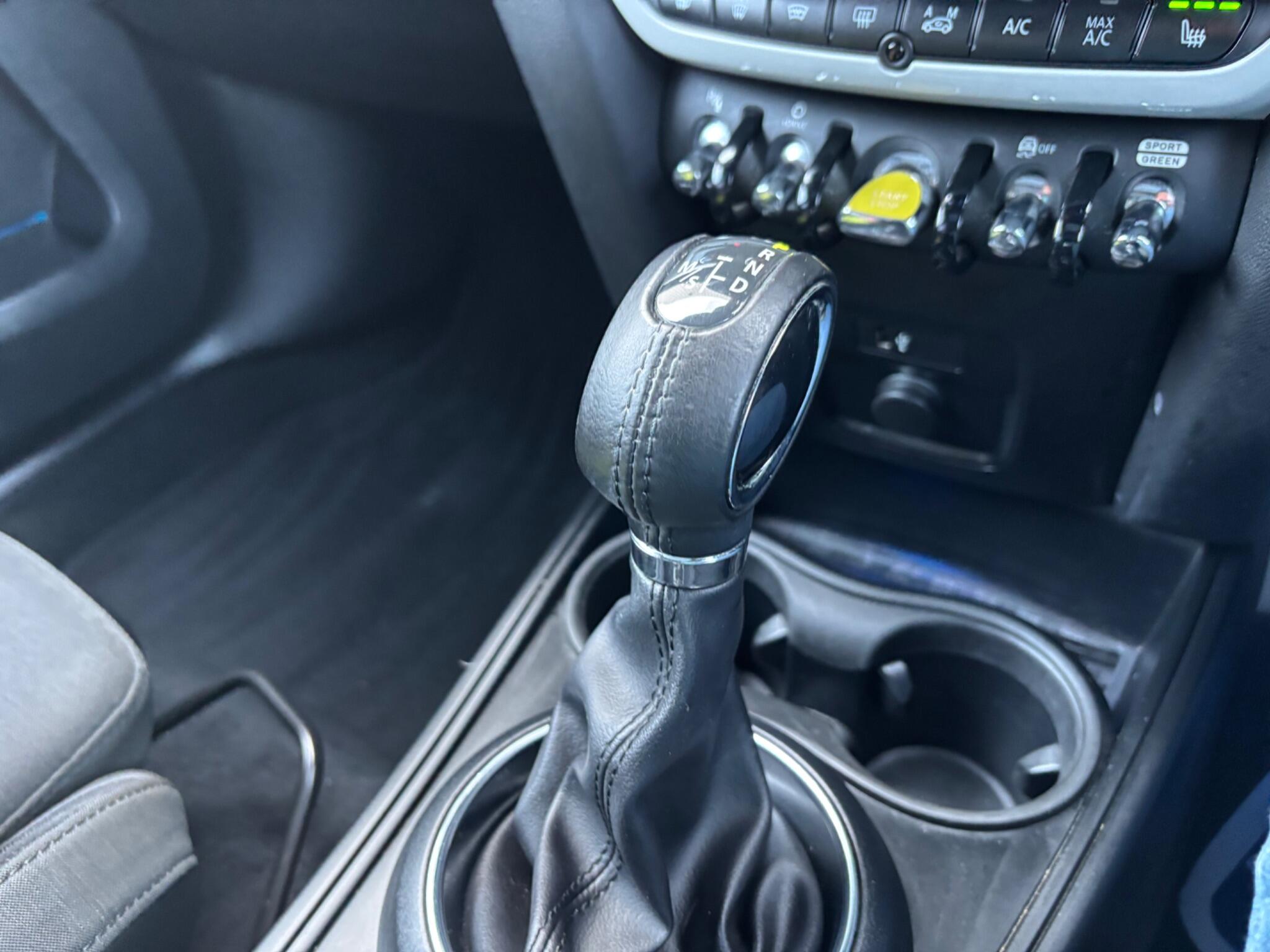 Mini Countryman view 23