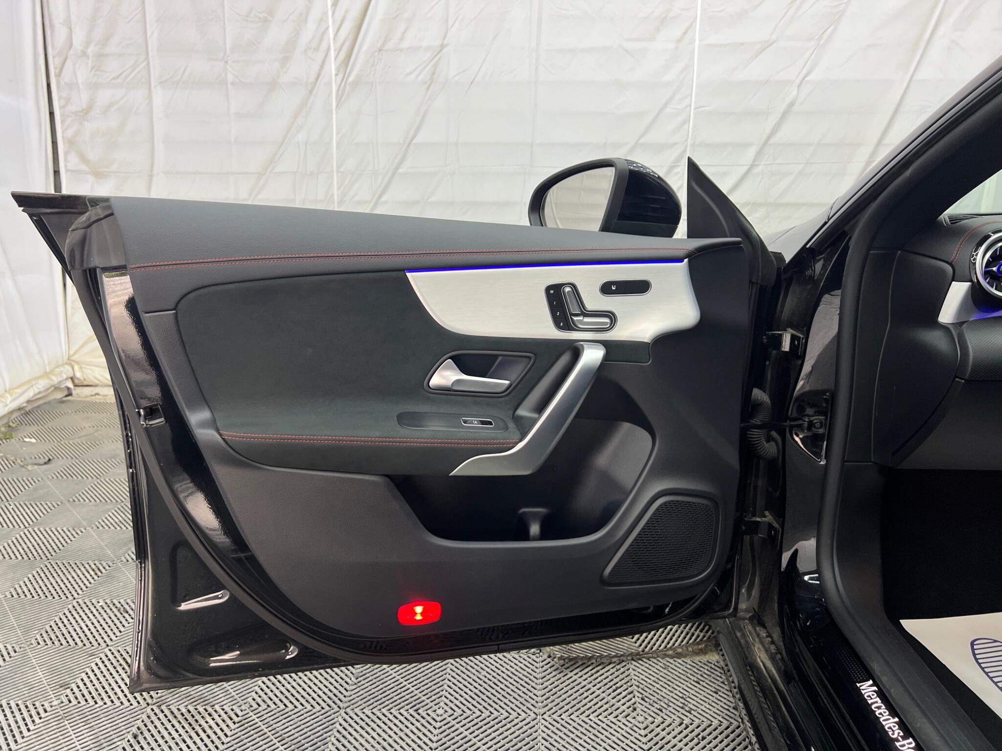 Mercedes-Benz Cla view 35