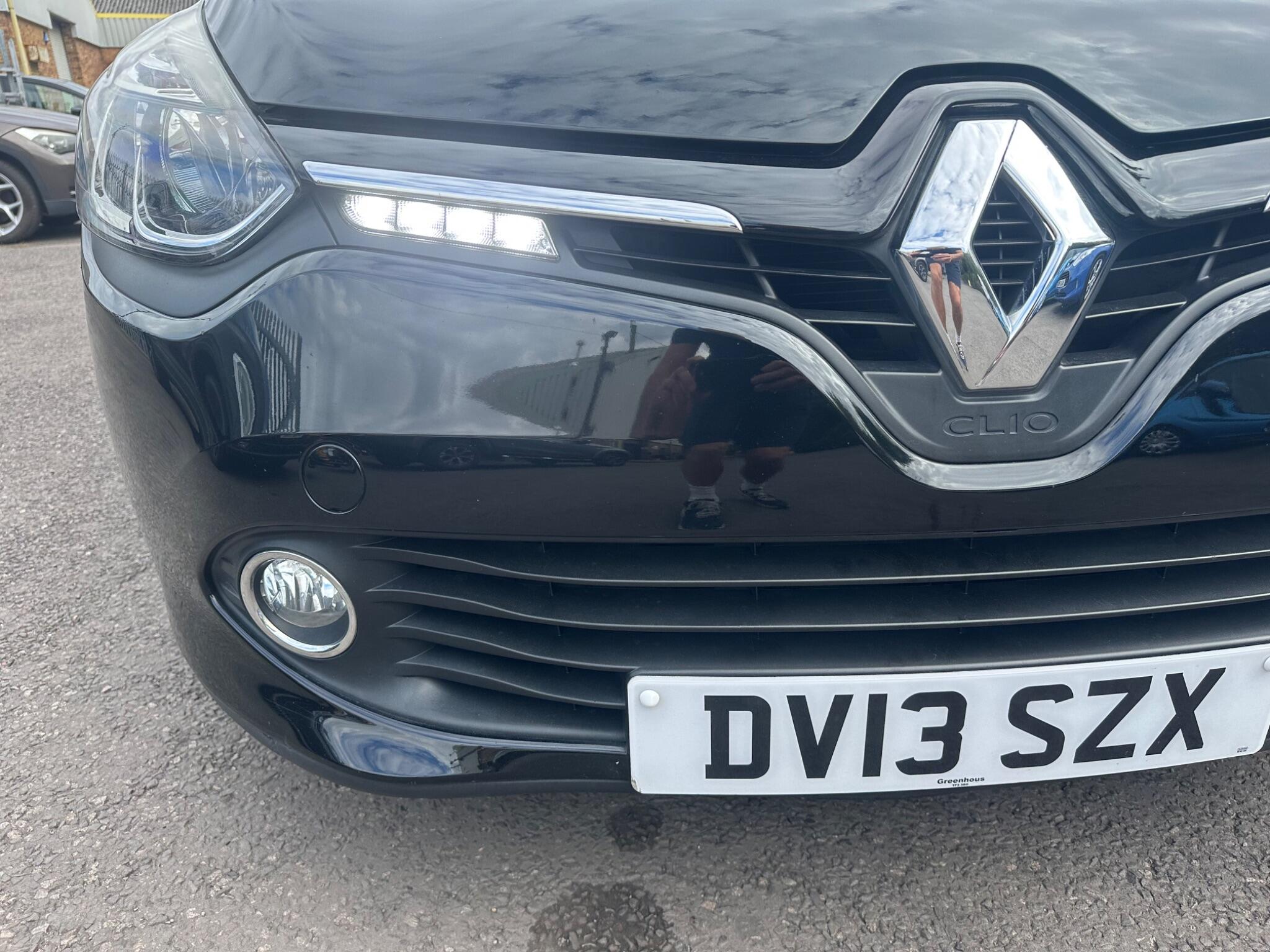 Renault Clio view 40