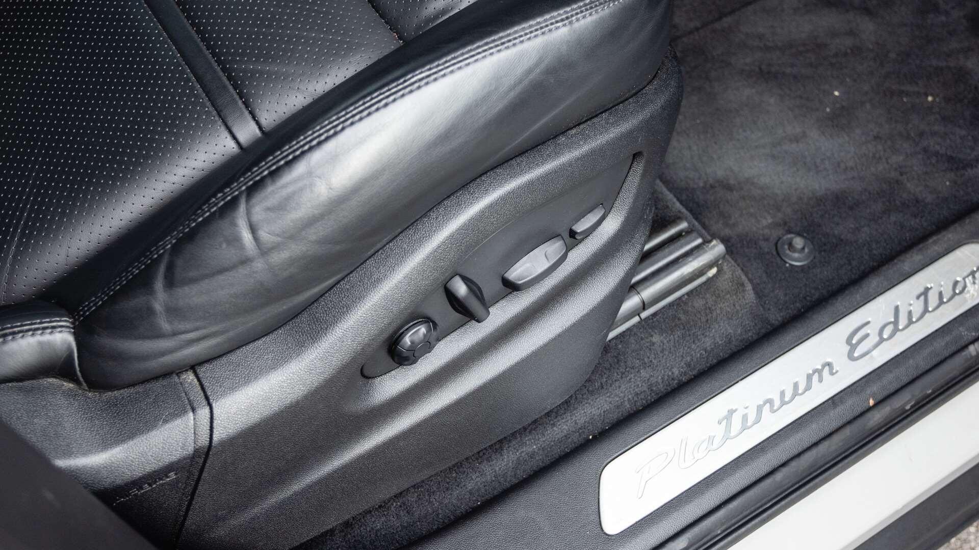 Porsche Cayenne view 28