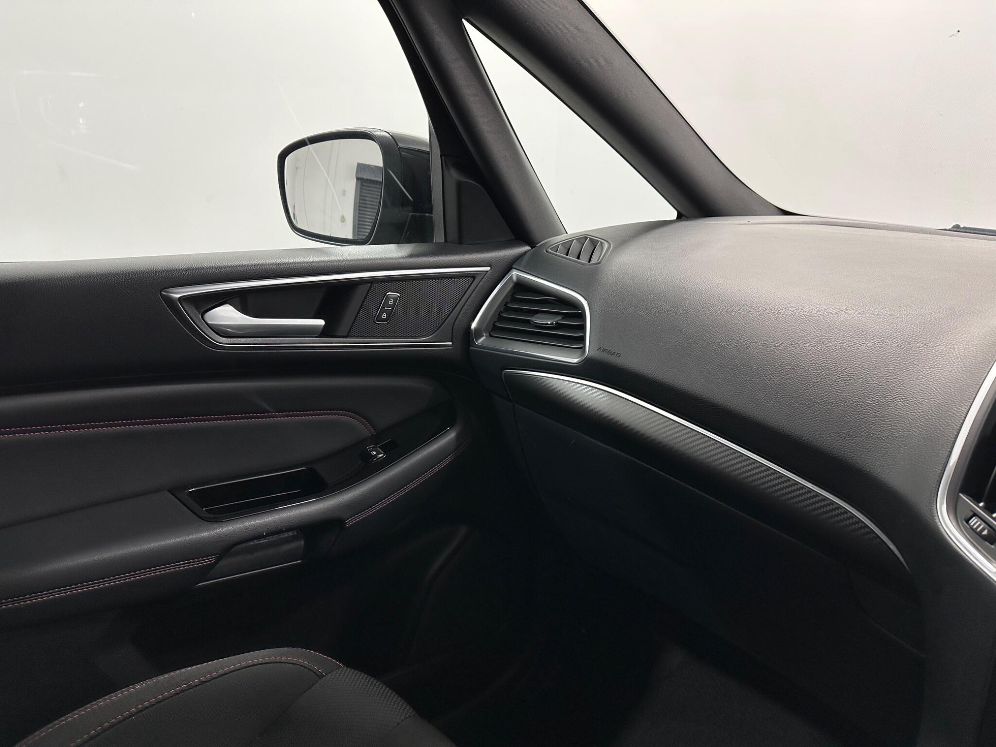 Ford S-Max view 27