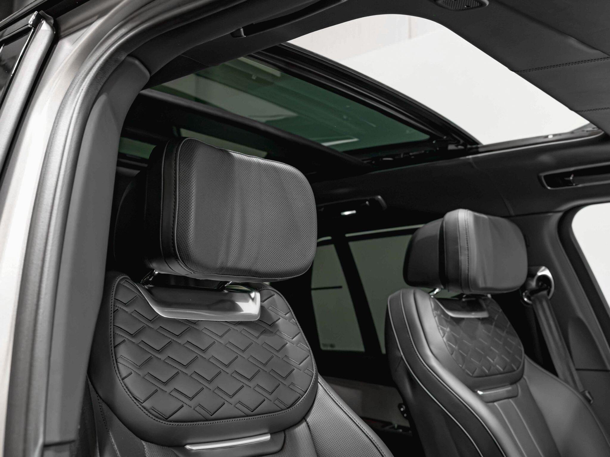 Land Rover Range Rover view 19