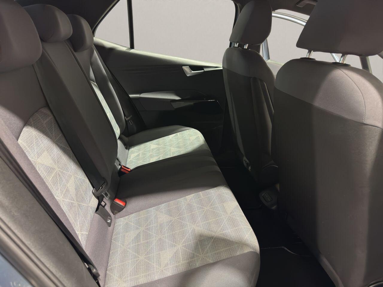 Volkswagen Id.3 view 12
