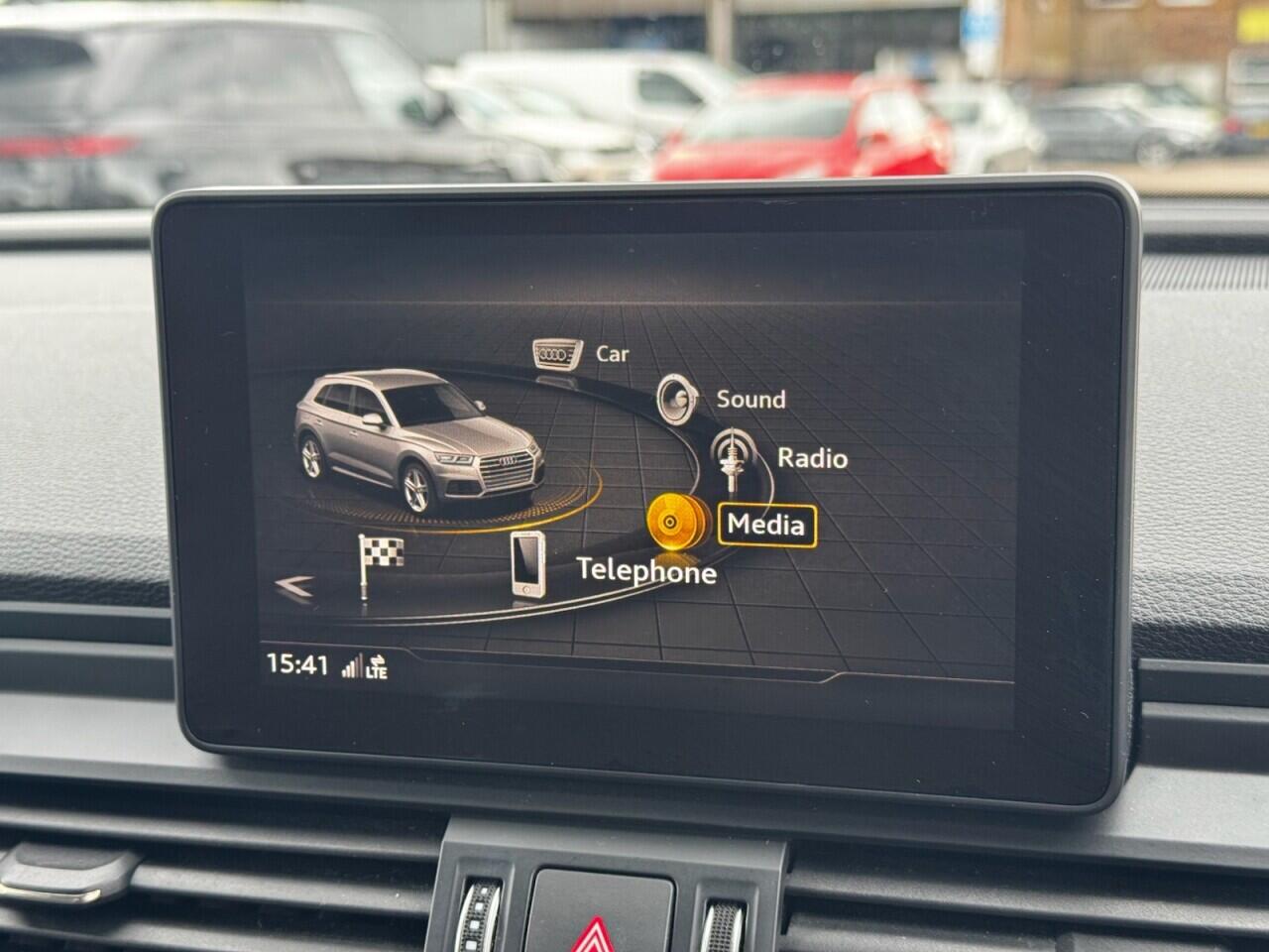 Audi Q5 view 41