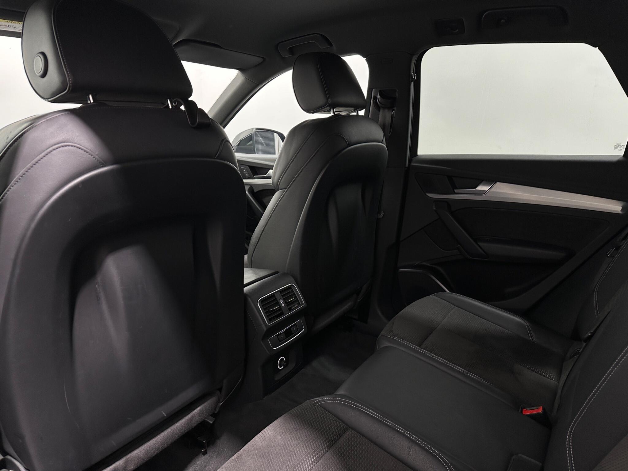 Audi Q5 view 37