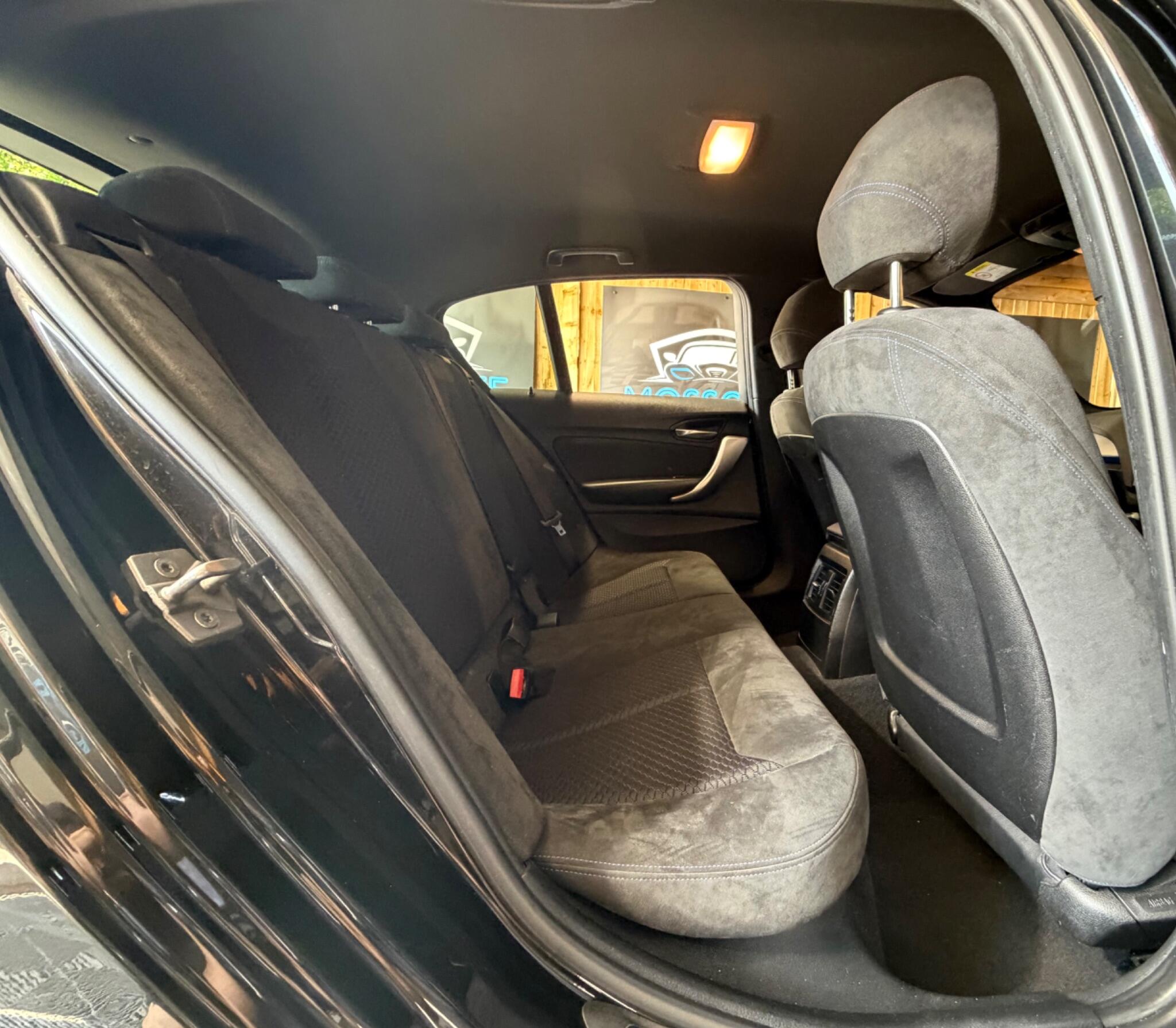 BMW 1 Series view 18