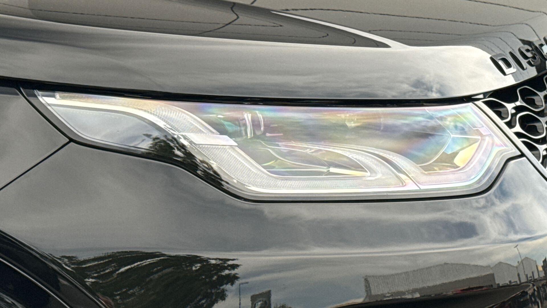 Land Rover Discovery Sport view 18