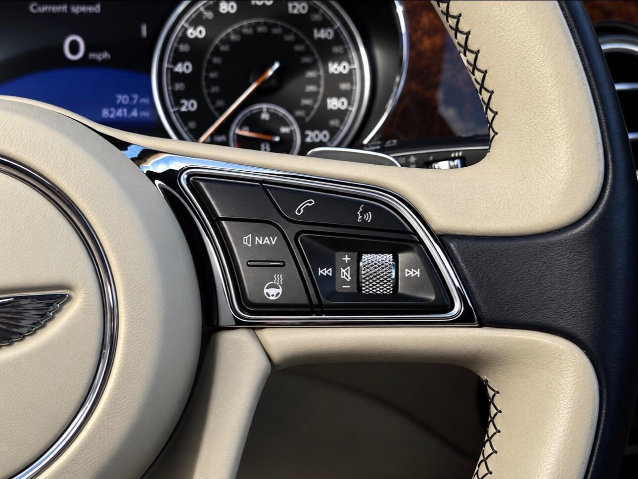 Bentley Bentayga view 42