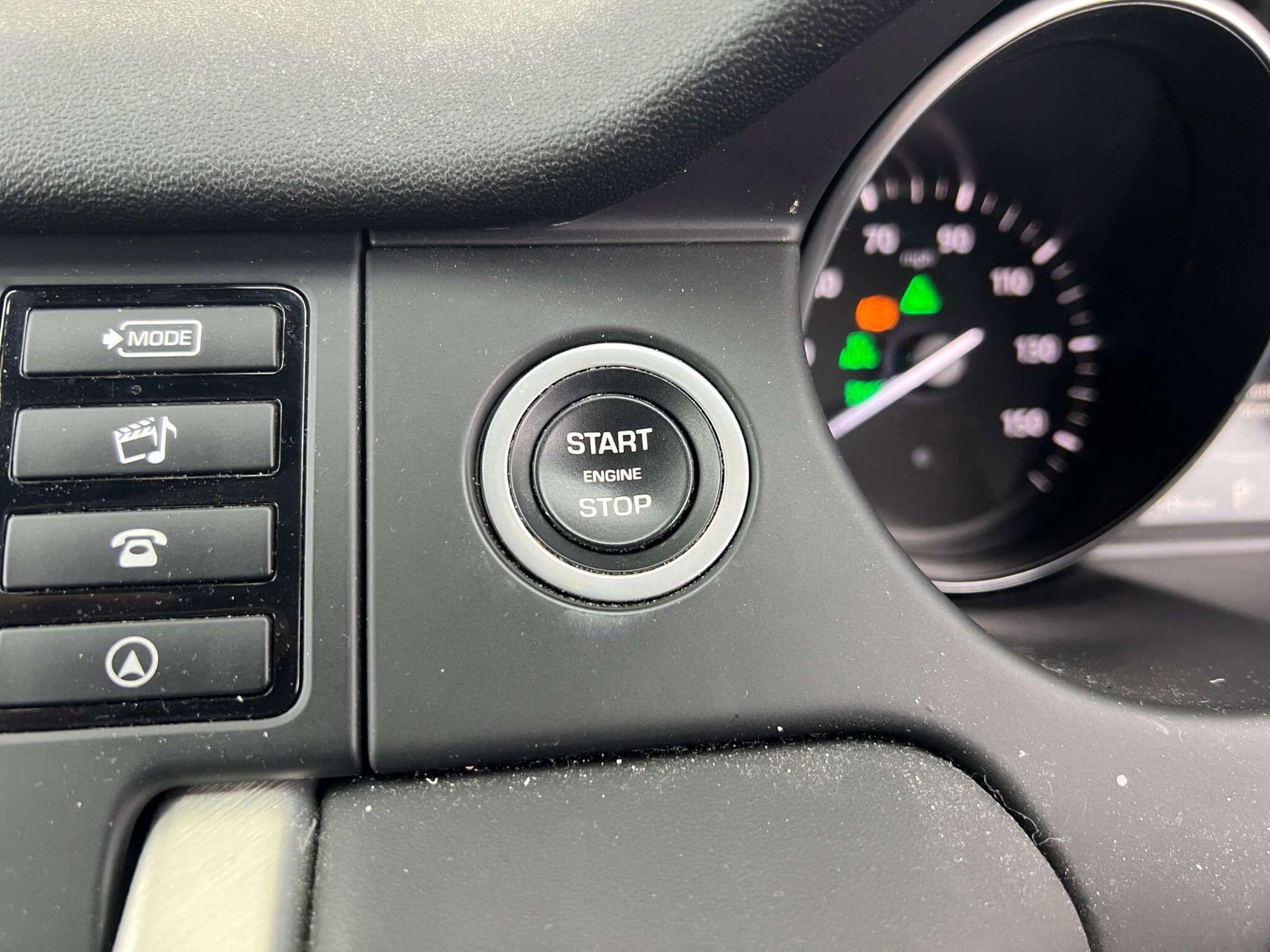 Land Rover Discovery Sport view 24