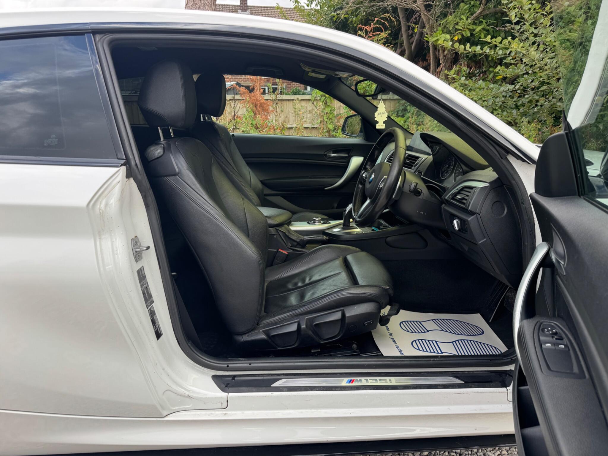 BMW 1 Series view 17