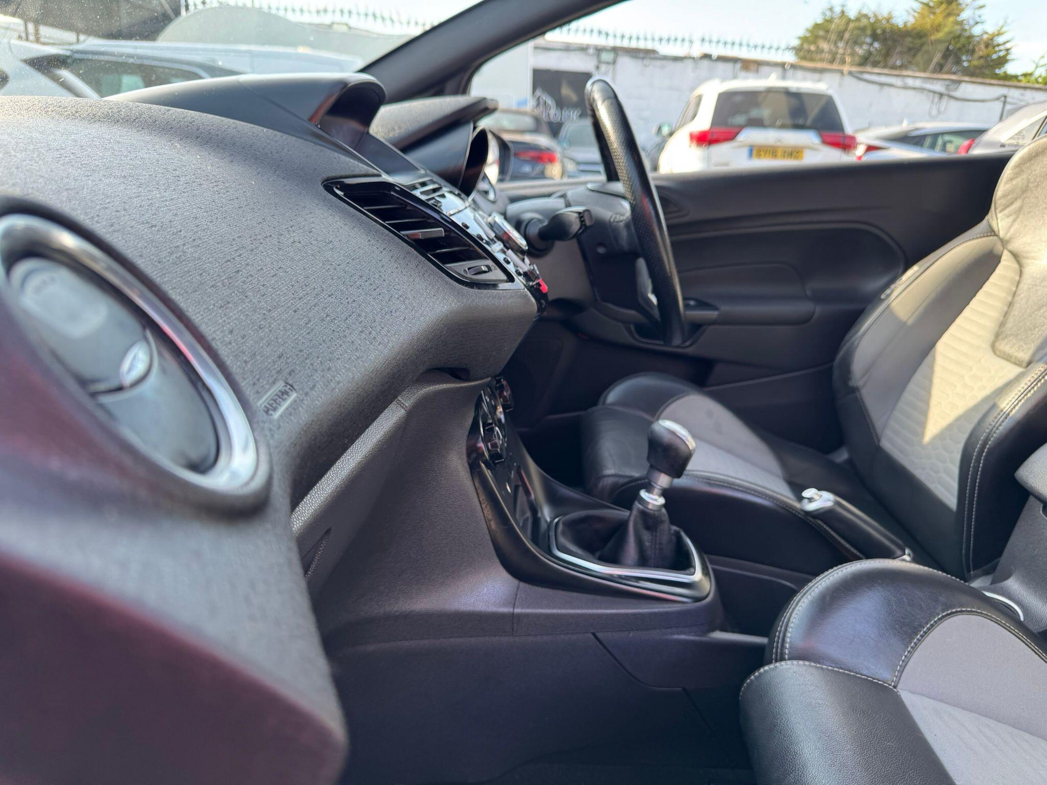 Ford Fiesta view 37