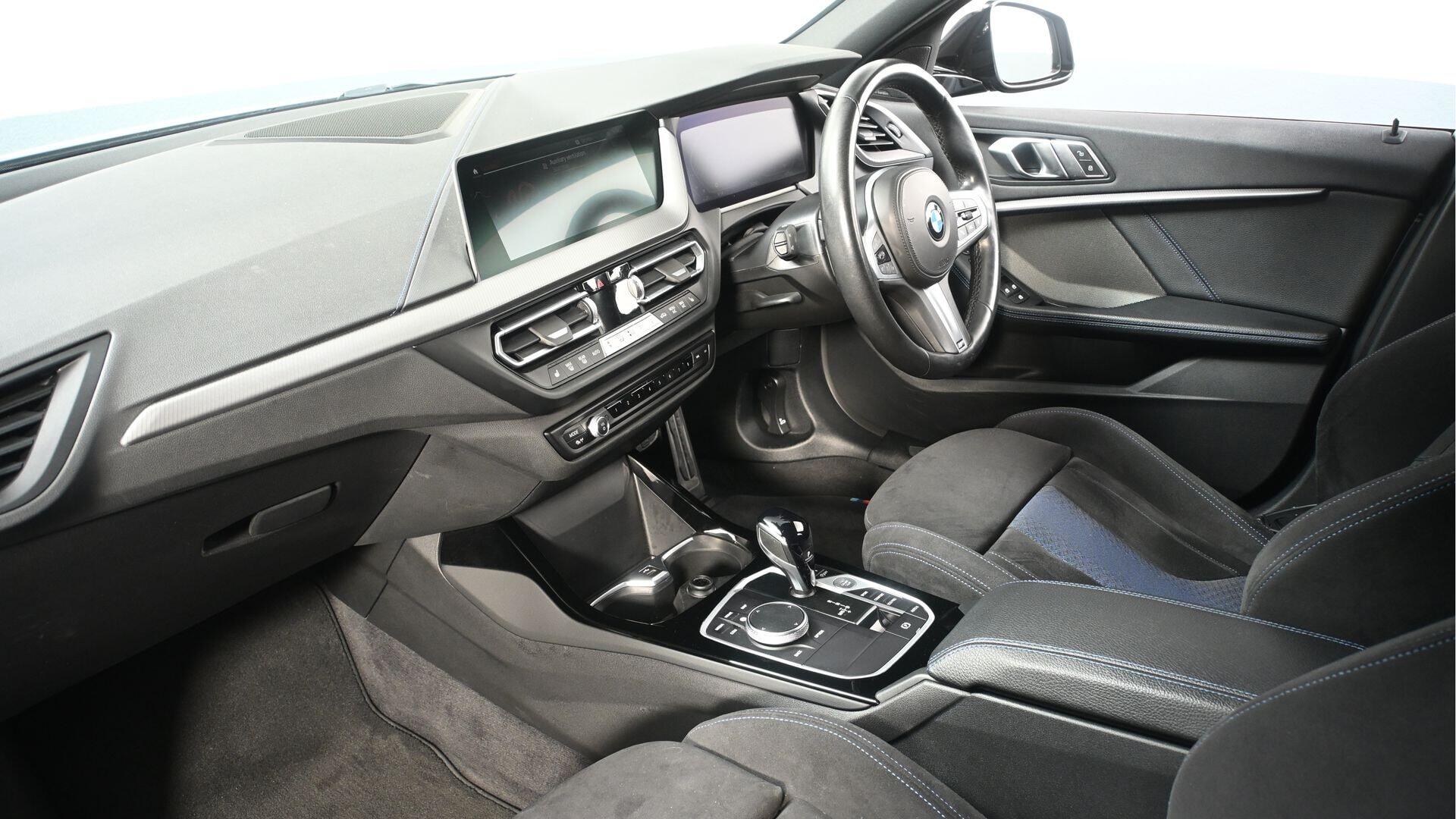 BMW 1 Series view 7