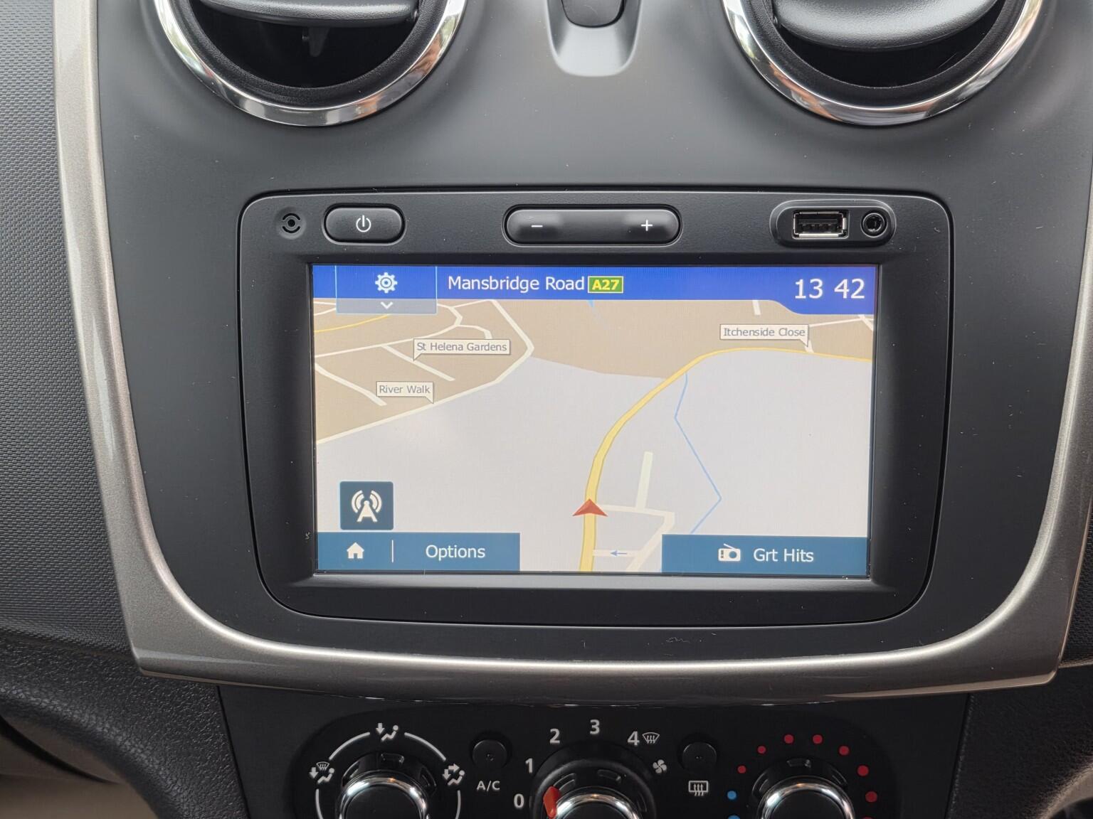 Dacia Sandero view 12