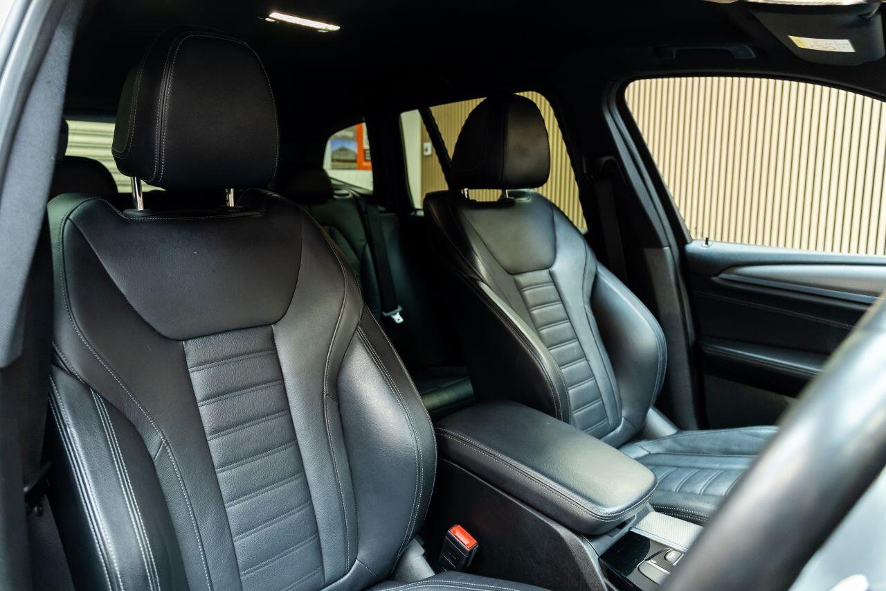 BMW X3 view 40