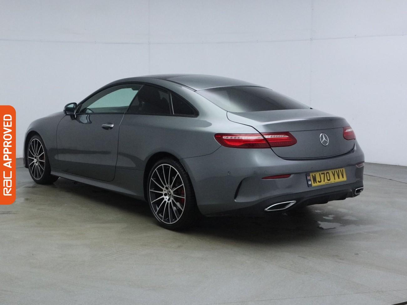 Mercedes-Benz E-Class view 4