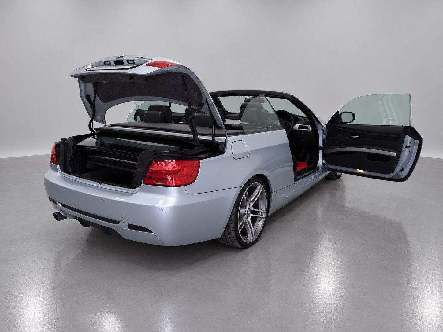 BMW 3 Series view 23