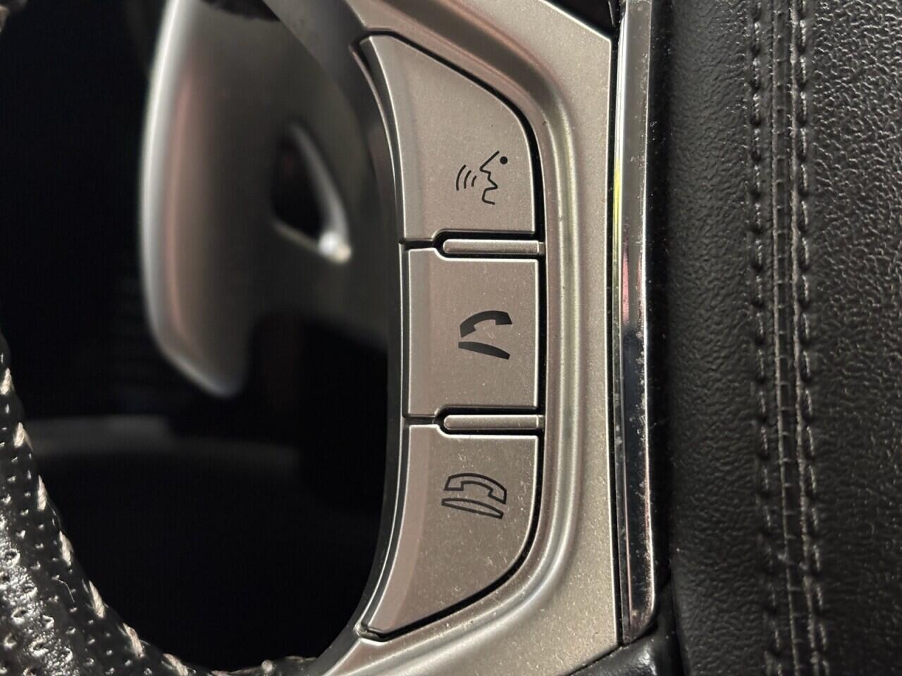 Mitsubishi Outlander view 42