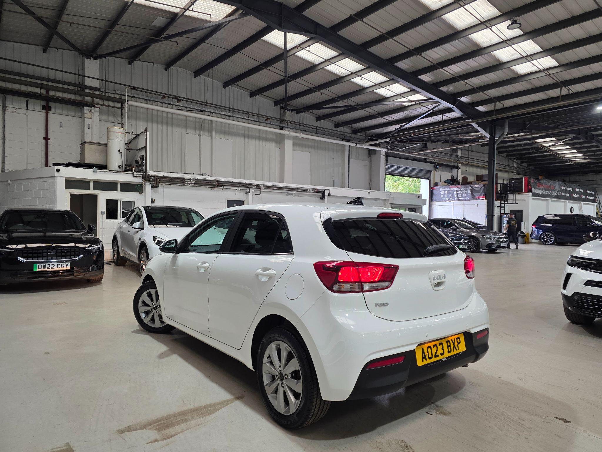 Kia Rio view 26