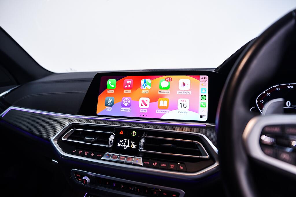 BMW X5 view 21