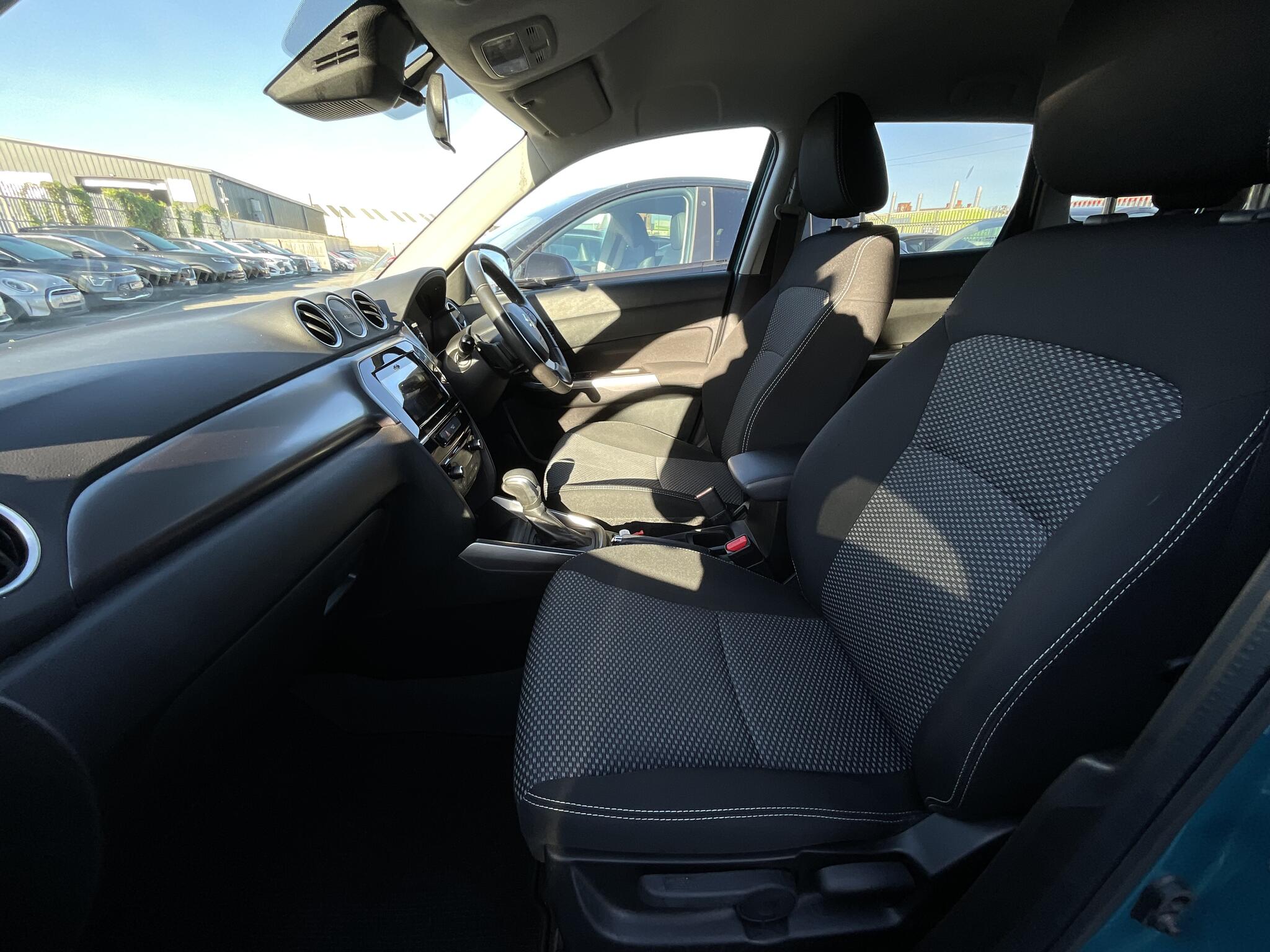 Suzuki Vitara view 18