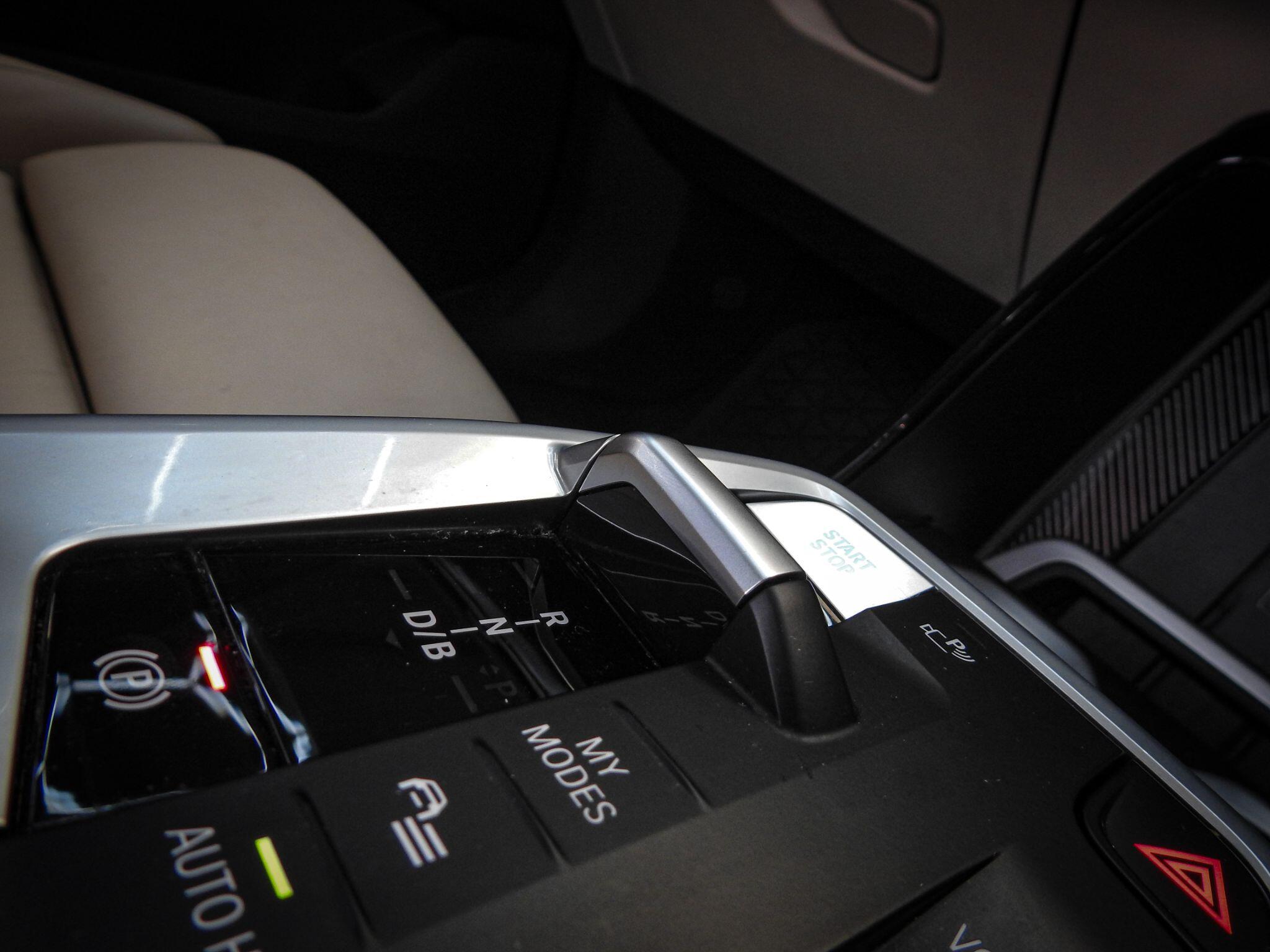 BMW Ix1 view 35