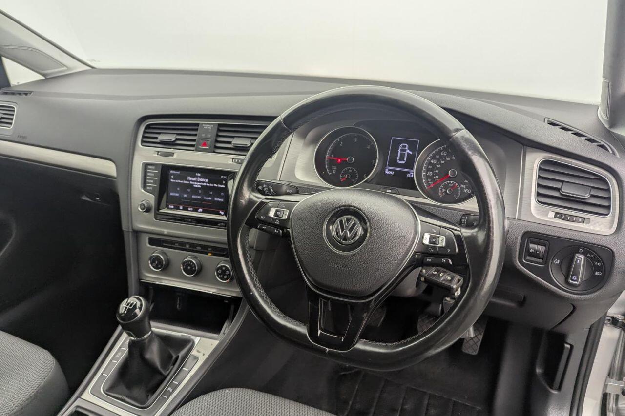 Volkswagen Golf view 14